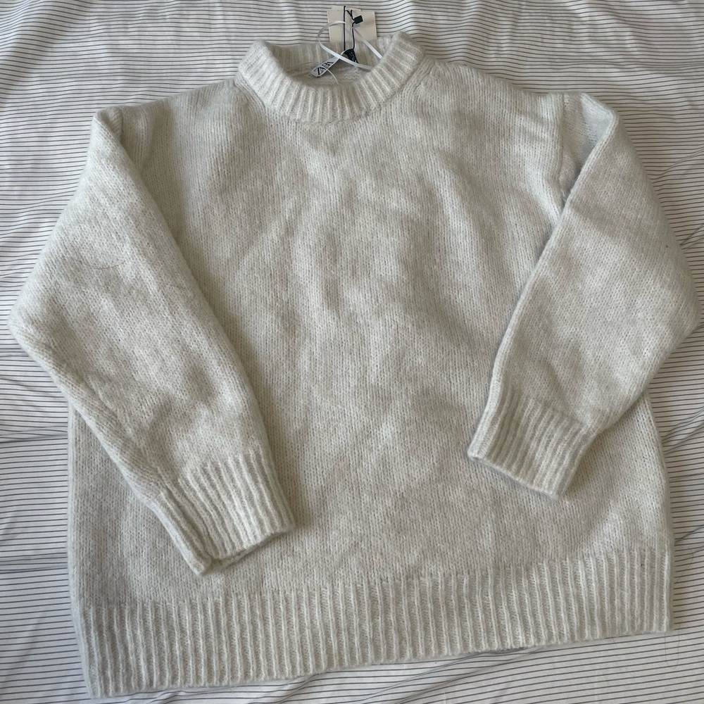 Zara white knit sweater